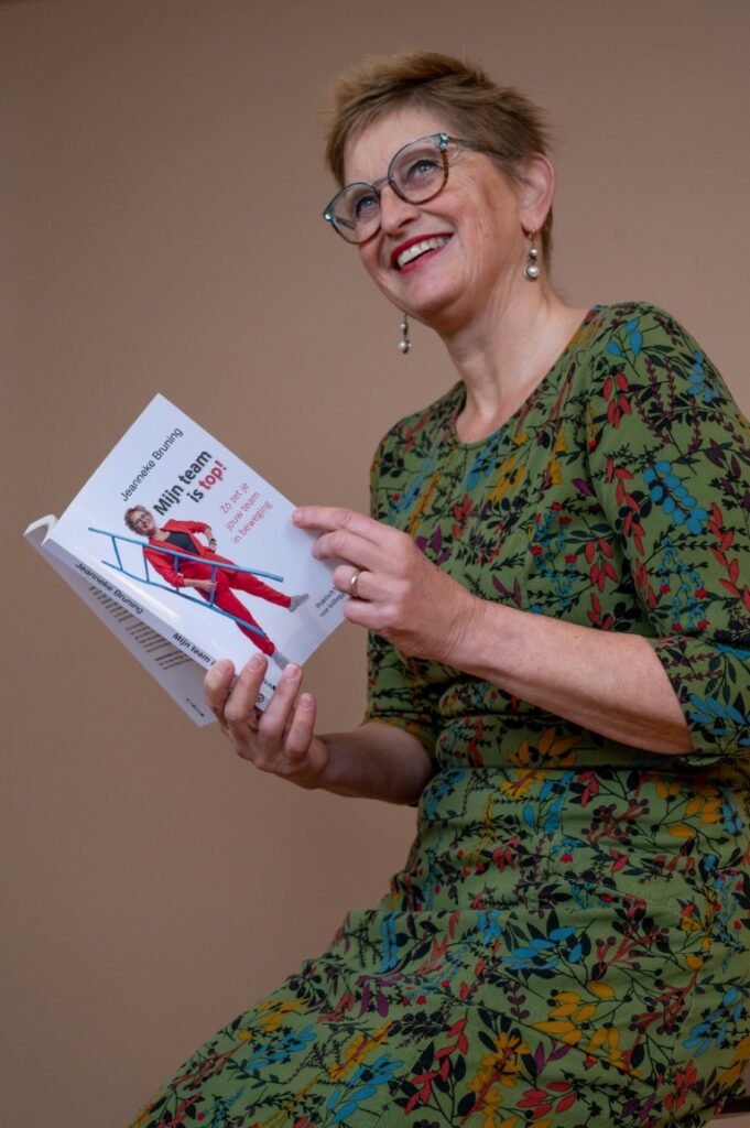 Jeanneke Bruning presenteert haar boek over teamcoaching